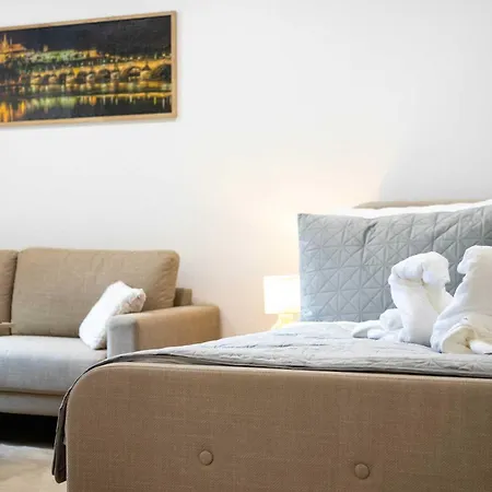 Elegant With Balcony - 30 Min From Centre Apartment Košice
